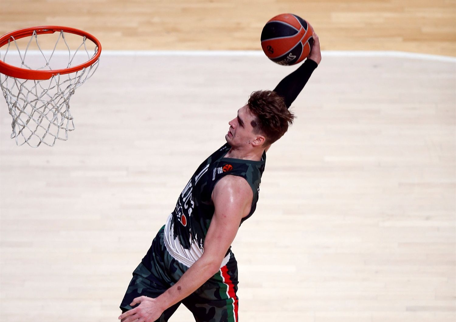 Hezonja protiv “prokletstva” euroligaških zvijezda u NBA ligi