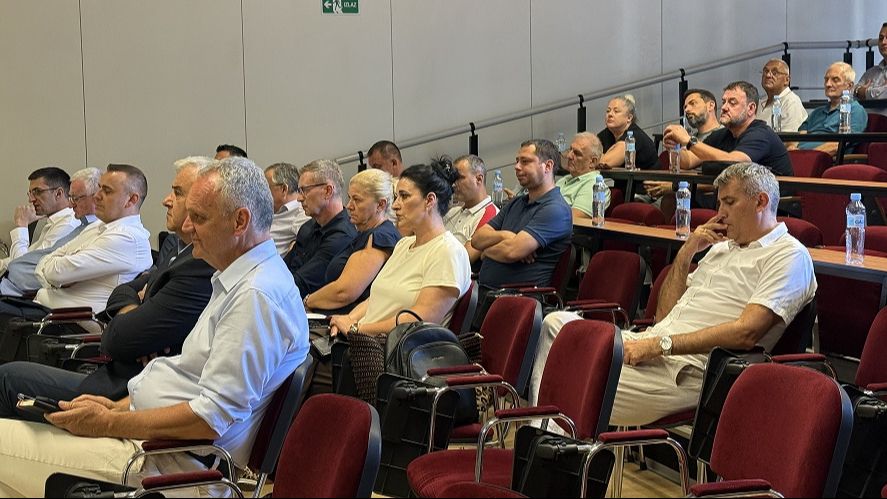 Rukometni savez Srbije donio šokantnu odluku o promjeni imena, mnogi su zgroženi: Da i ime države promijenimo u Srpsku?