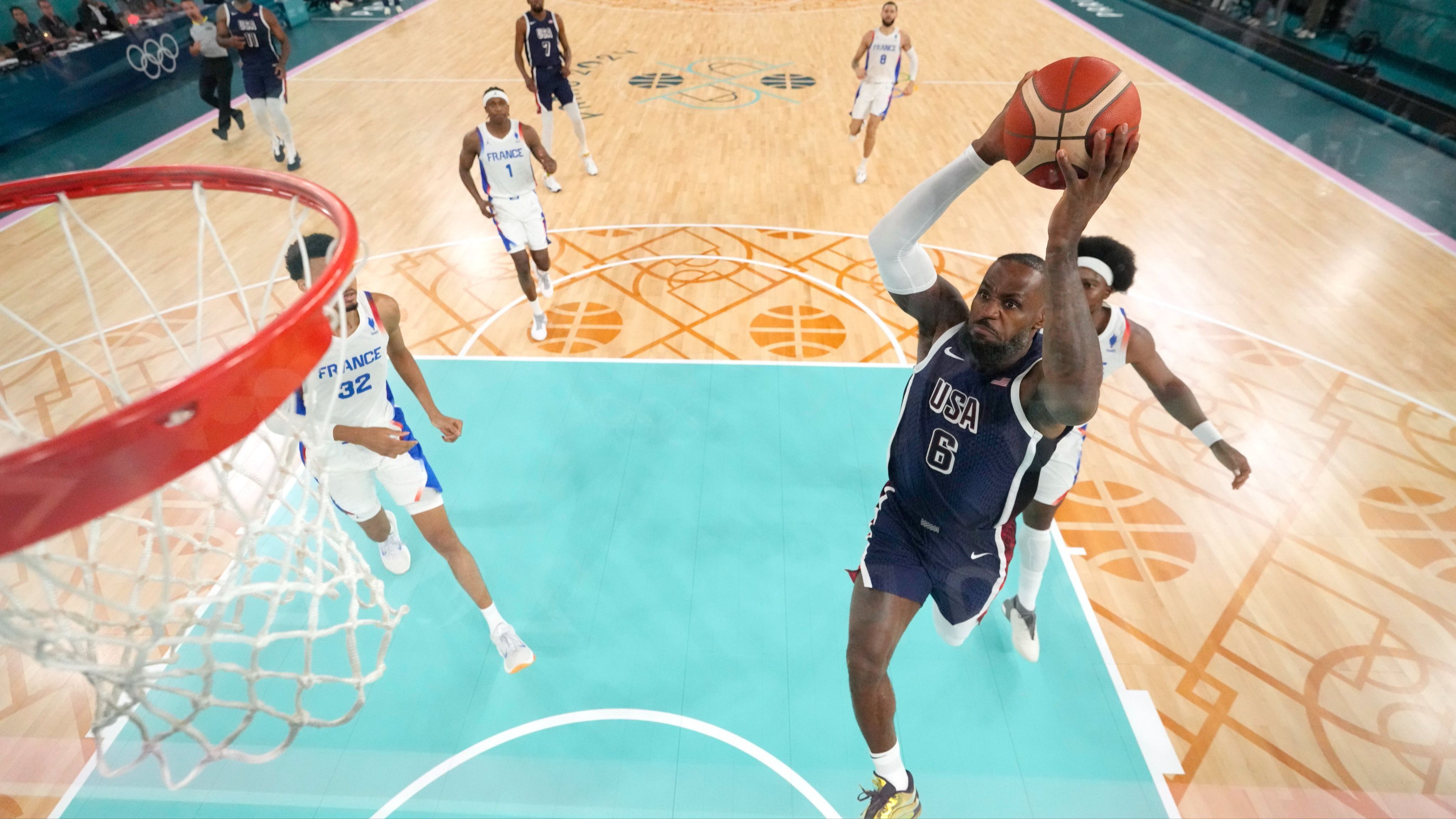 Lebron izabrao Filadelfiju zbog petog prstena